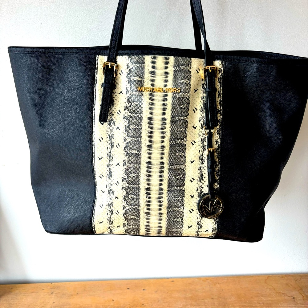 Michael Kors Jet Set  Black Tote